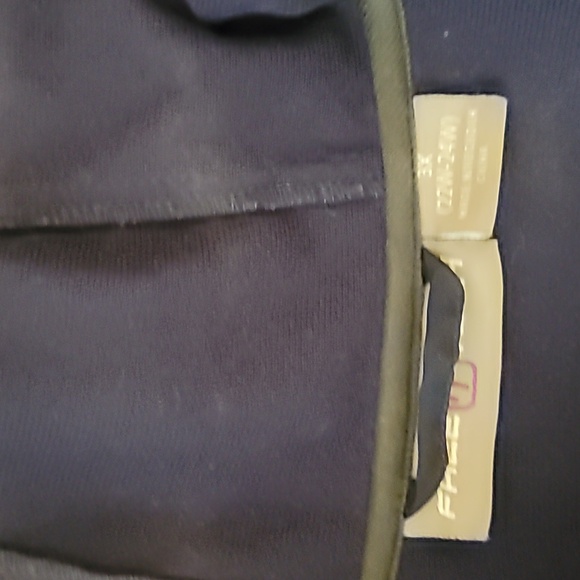 Womans jacket - Picture 2 of 3